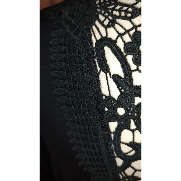 Red Woman's Black Open Front Cardigan Jacket Size XL Beautiful Lace Accent Back - Picture 7 of 13